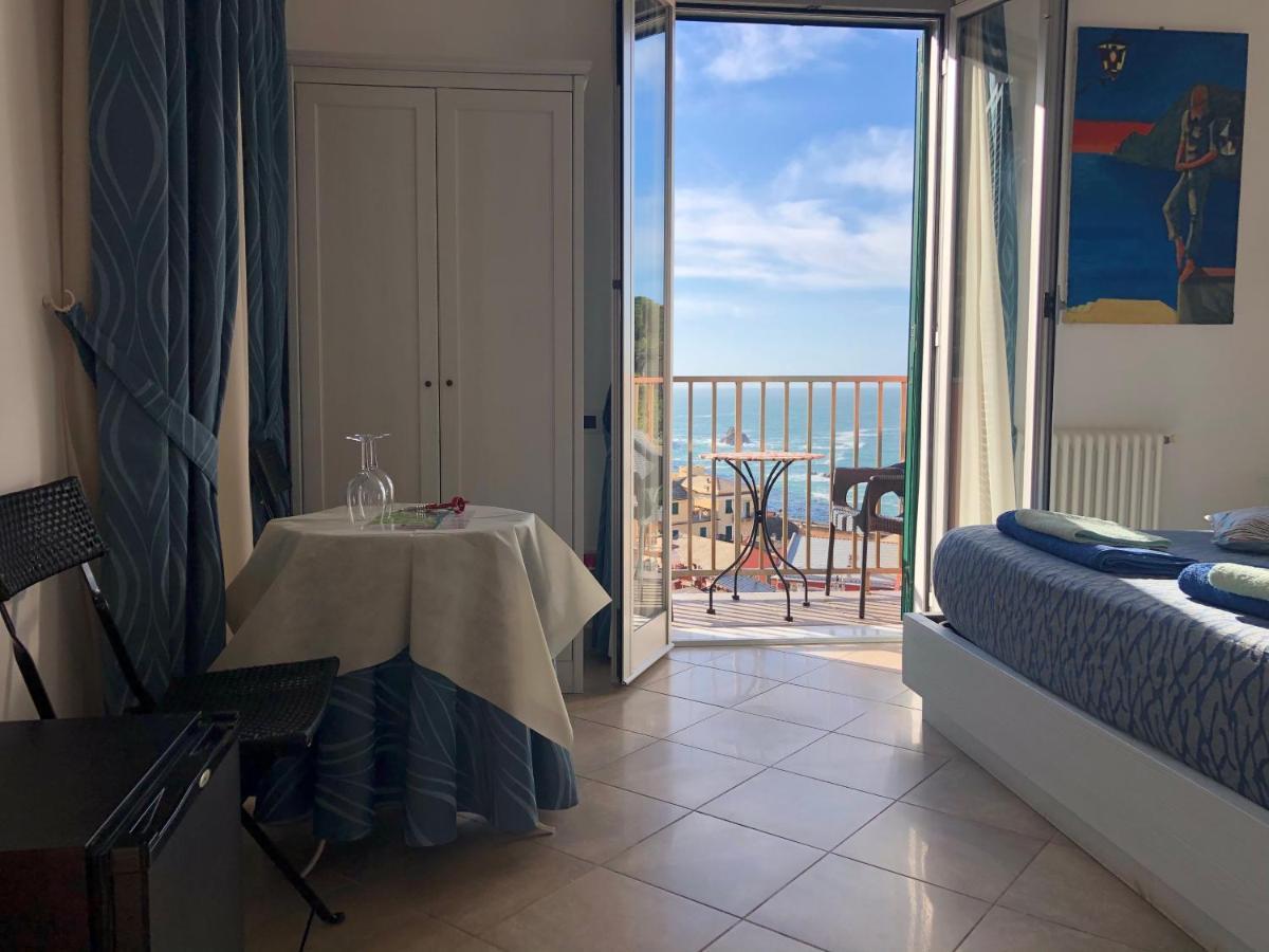 Manuel'S Guest House Monterosso al Mare Exteriör bild